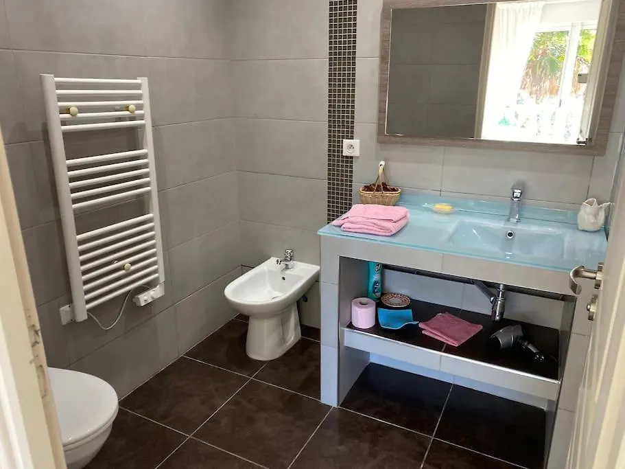 Big Villa, Independent Apartment Of 170 M Vallauris