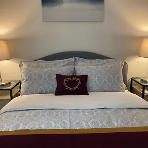  Appartement Luxury One Bedroom With Garden